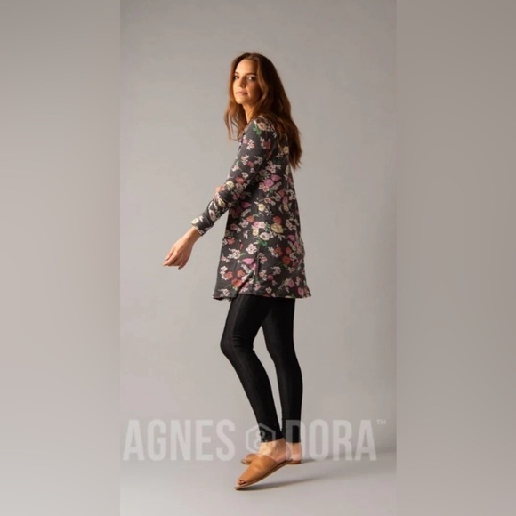 Agnes & Dora™ Essential Cardigan Pop of Pink Size S (4/6) Lightweight Floral - Picture 11 of 13